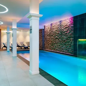 Hotel Corendon New-west, A Tribute Portfolio
